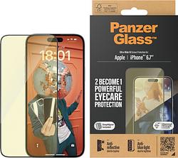 Foto van Panzerglass ultra-wide fit apple iphone 15 plus blauw licht filter screenprotector glas
