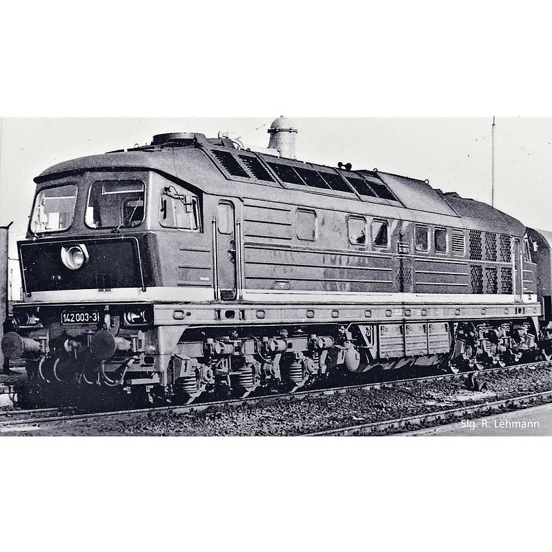 Foto van Piko h0 52765 h0 dieselloc br 142 van de dr