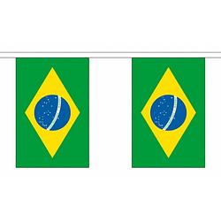 Foto van 3x buiten vlaggenlijn brazilie 3 meter - braziliaanse vlag - supporter feestartikelen - landen decoratie en versieringen