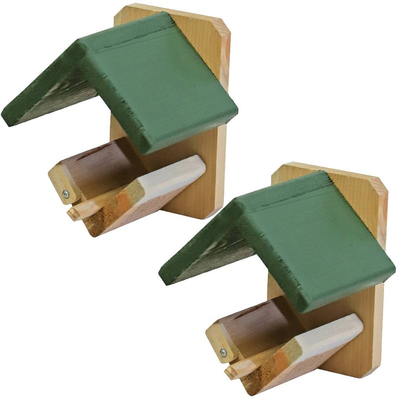 Foto van 2x stuks vogelhuisje/voederhuisje/pindakaashuisje hout met groen dakje 16 cm - vogelhuisjes