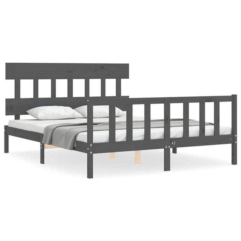 Foto van The living store houten bedframe - grijs - 205.5 x 165.5 x 81 cm - massief grenenhout