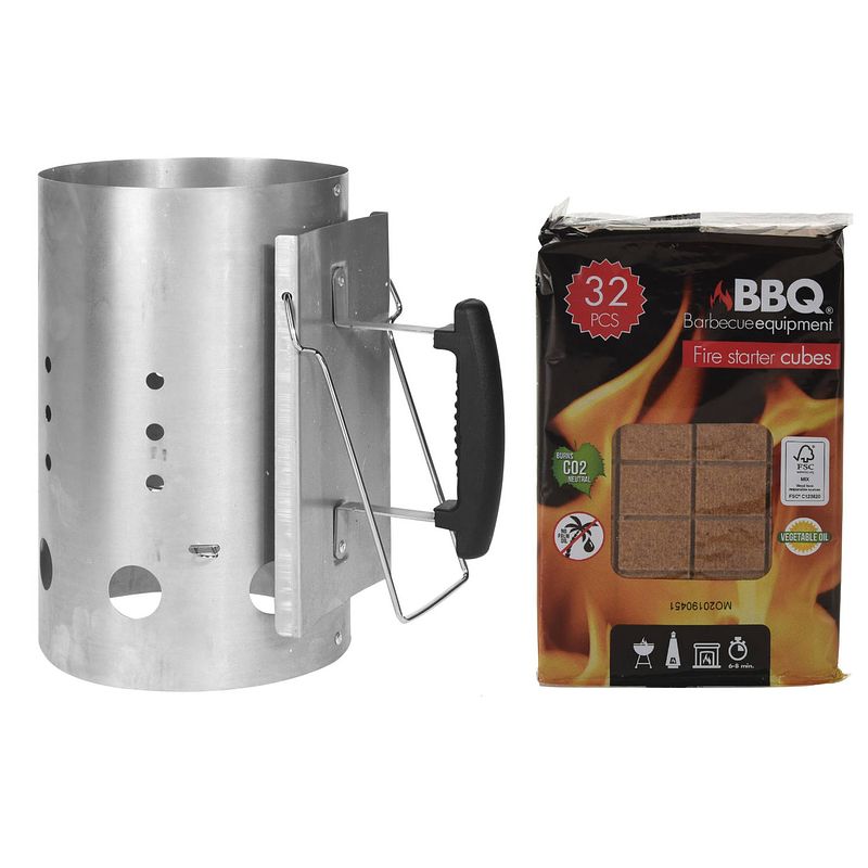 Foto van Bbq briketten/houtskool starter met kunststoffen handvat 30 cm met 32x bbq aanmaakblokjes - brikettenstarters