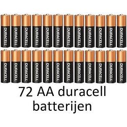 Foto van 72 stuks aa duracell alkaline batterijen
