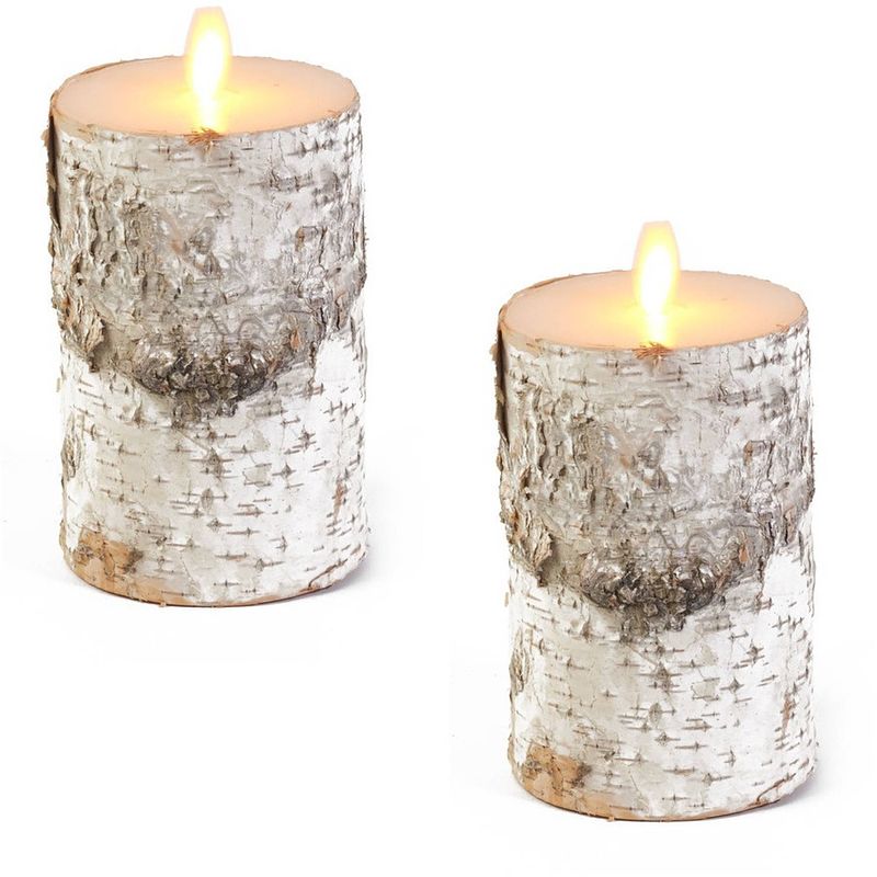 Foto van 2x witte berkenhout kleur led kaarsen / stompkaarsen 12,5 cm - led kaarsen