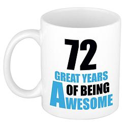 Foto van 72 great years of being awesome cadeau mok / beker wit en blauw - feest mokken