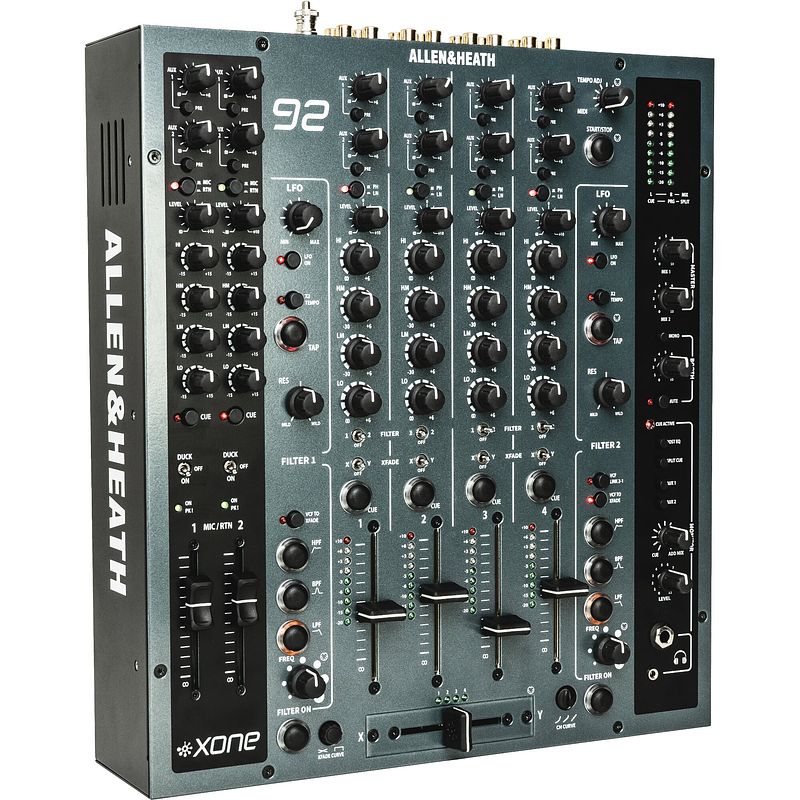 Foto van Allen & heath xone 92 mk2 dj-mixer