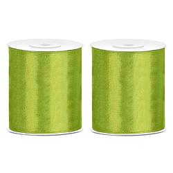 Foto van 2x hobby/decoratie groen satijnen sierlinten 10 cm/100 mm x 25 meter - cadeaulinten