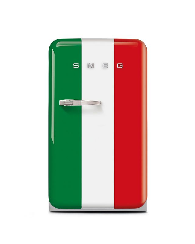 Foto van Smeg fab10hrdit5 italiaanse vlag koelkast zonder vriesvak wit