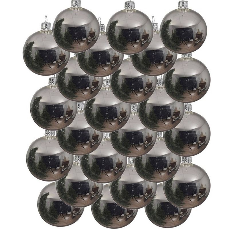 Foto van 24x glazen kerstballen glans zilver 8 cm kerstboom versiering/decoratie - kerstbal