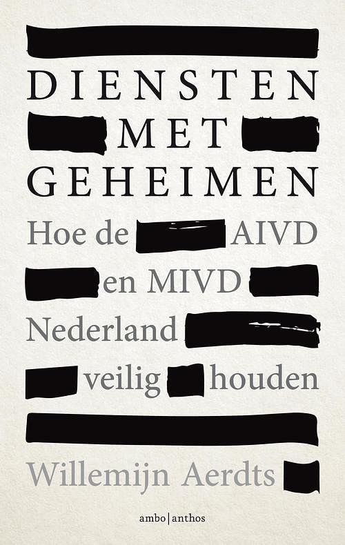 Foto van Diensten met geheimen - willemijn aerdts - ebook