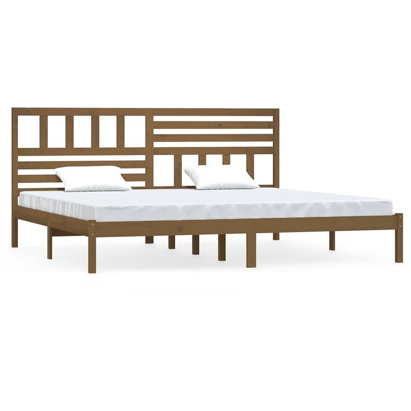 Foto van The living store houten bedframe - 180 x 200 cm - honingbruin