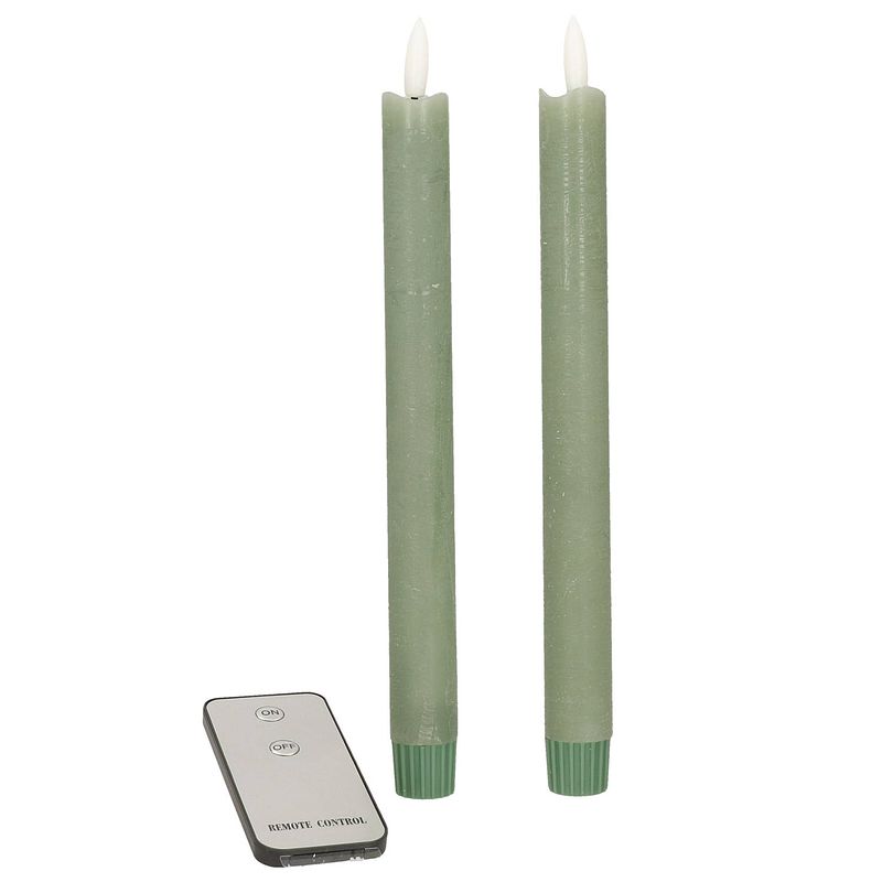 Foto van Led dinerkaarsen - 2x - jade groen - 23 cm - met afstandsbediening - led kaarsen