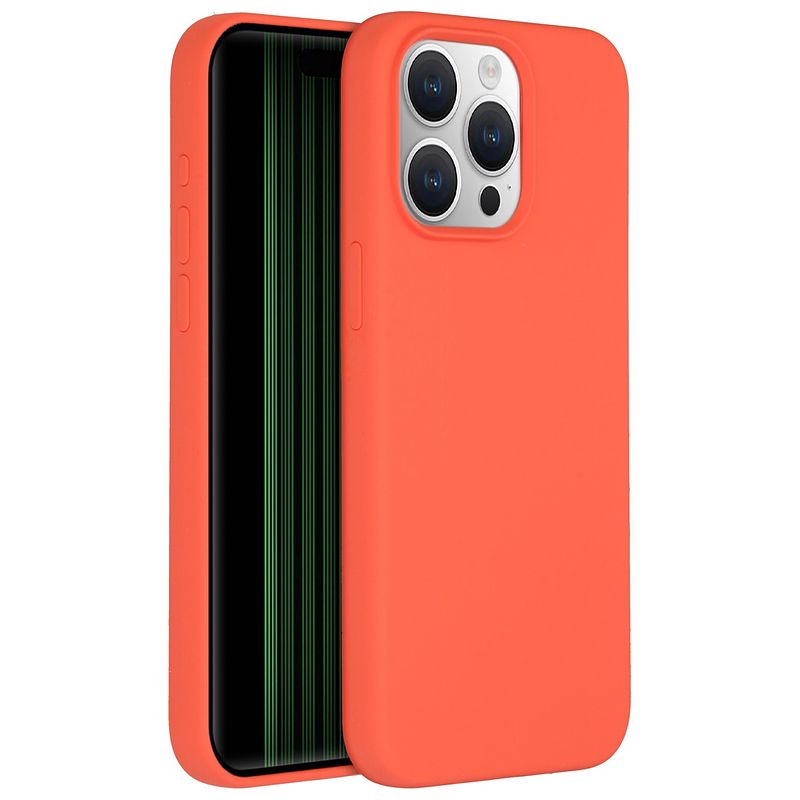 Foto van Accezz liquid silicone backcover iphone 15 pro max telefoonhoesje oranje