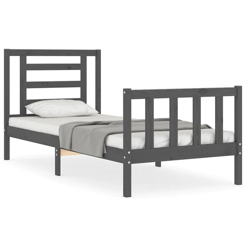 Foto van The living store bedframe massief grenenhout - grijs - 205.5 x 105.5 x 100 cm - multiplex lattenbodem