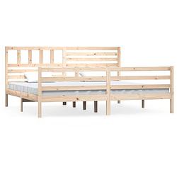 Foto van The living store bedframe grenenhout - 205.5 x 206 x 100 cm - massief - 200 x 200 cm - montage vereist