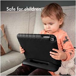 Foto van Accezz kidsproof backcover met handvat samsung galaxy tab a9 telefoonhoesje zwart