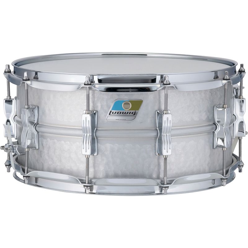 Foto van Ludwig lm405k hammered acrolite snare 14x6.5 inch snaredrum