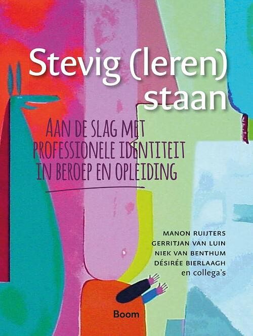 Foto van Stevig (leren) staan - désirée bierlaagh - paperback (9789024458417)