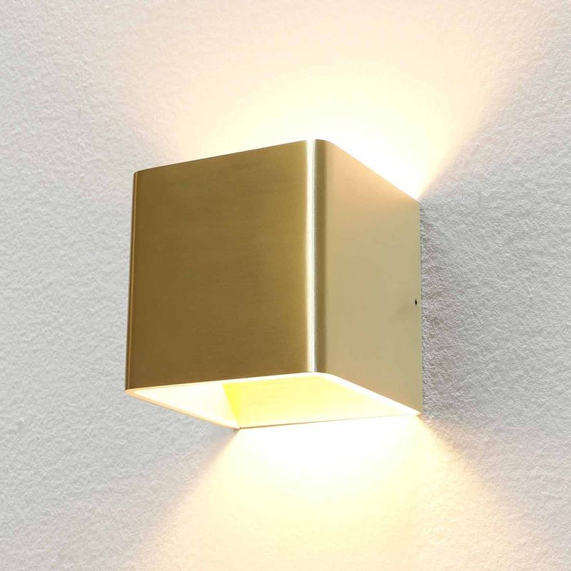Foto van Artdelight wandlamp fulda 10x10 cm mat goud
