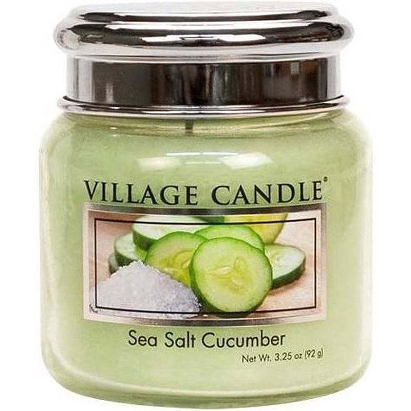 Foto van Village candle geurkaars sea salt cucumber 7 cm wax lichtgroen