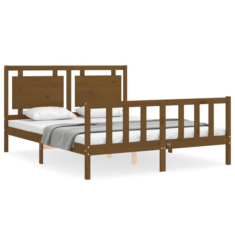 Foto van The living store bedframe massief grenenhout - honingbruin - 205.5 x 165.5 x 100 cm - multiplex lattenbodem