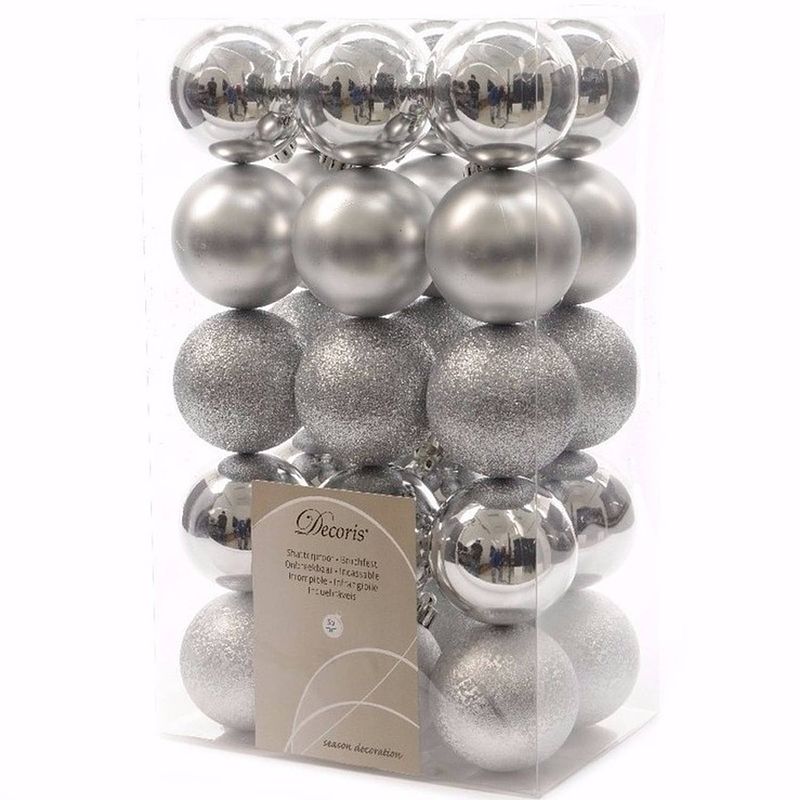 Foto van Mystic christmas kerstboom decoratie kerstballen 6 cm zilver 30 stuks - kerstbal