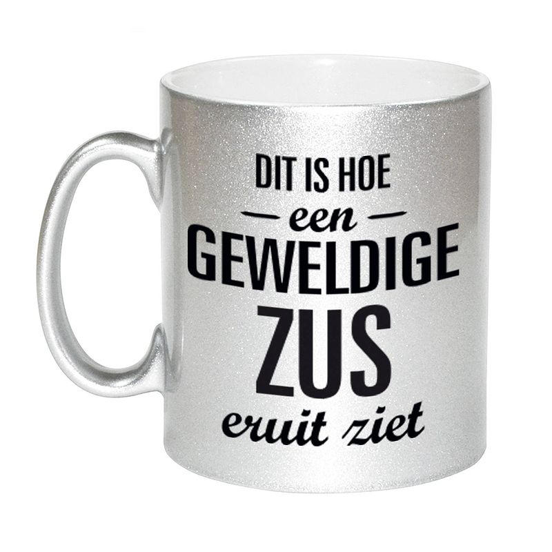 Foto van Zilveren geweldige zus cadeau koffiemok / theebeker 330 ml - feest mokken