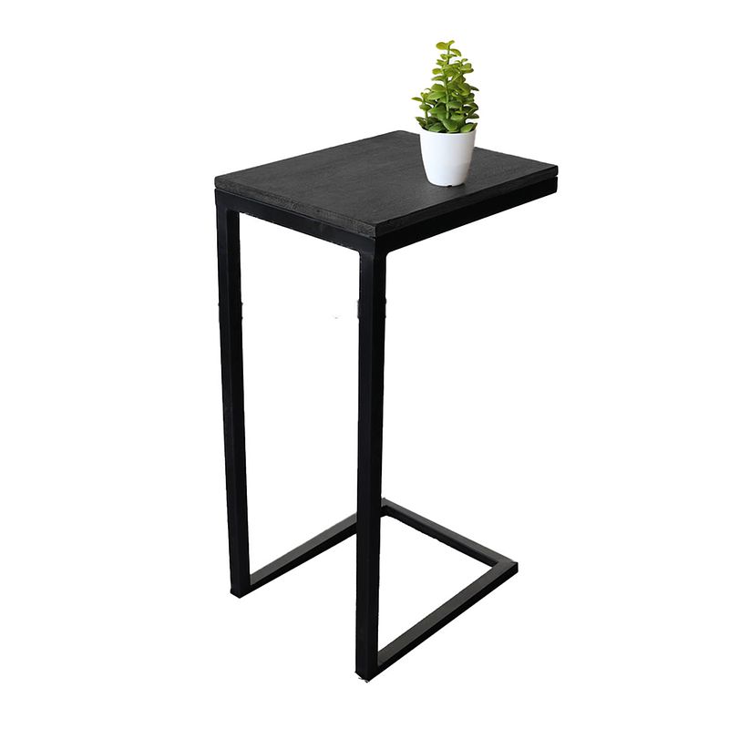 Foto van Bijzettafel industrieel jerry 69cm hoogte zwart mangohout duurzaam mango side table