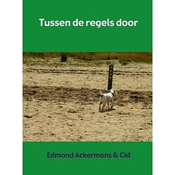 Foto van Tussen de regels door