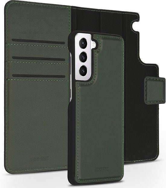 Foto van Accezz premium leather 2 in 1 wallet bookcase samsung galaxy s21 telefoonhoesje groen