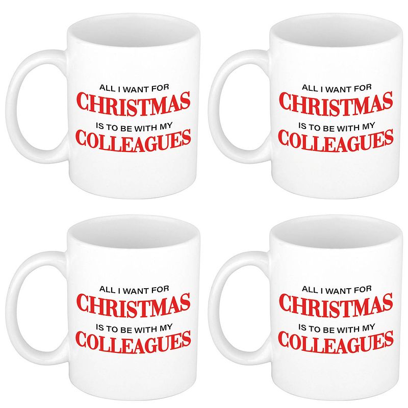 Foto van Set van 4x stuks kerstmokken all i want for christmas is to be with my colleagues kerstcadeau 300 ml - bekers