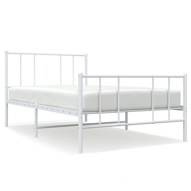 Foto van The living store classic bedframe - robuust metalen constructie - metalen latten en poten - extra opbergruimte -