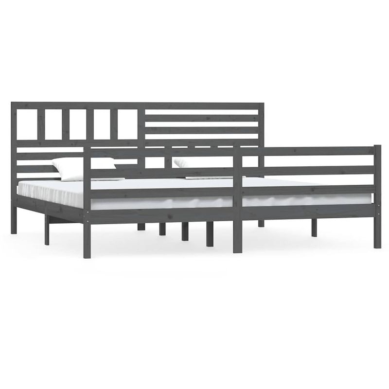 Foto van Vidaxl bedframe massief hout grijs 200x200 cm