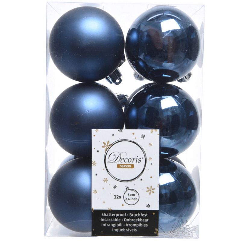 Foto van 12x kunststof kerstballen glanzend/mat donkerblauw 6 cm kerstboom versiering/decoratie - kerstbal