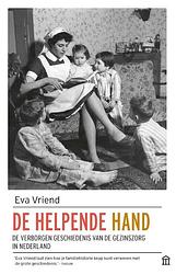 Foto van De helpende hand - eva vriend - paperback (9789046707906)