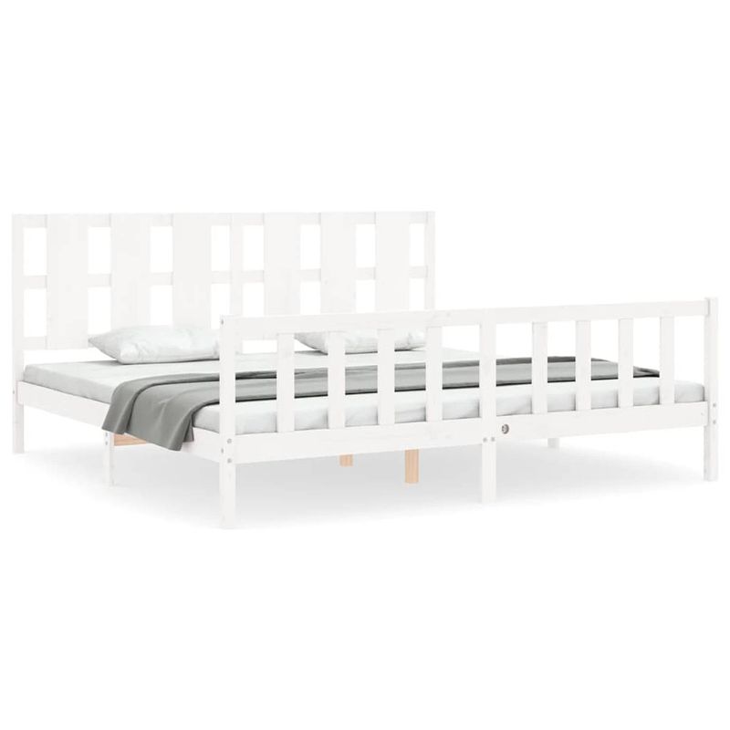 Foto van The living store bedframe massief grenenhout - 205.5 x 205.5 x 100 cm - wit - multiplex lattenbodem - functioneel