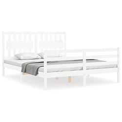 Foto van The living store massief grenenhouten bedframe - 205.5 x 165.5 x 100 cm - functioneel hoofd- en voeteneinde