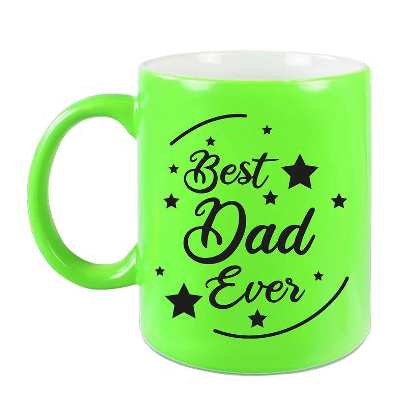 Foto van Best dad ever cadeau koffiemok / theebeker neon groen 330 ml - feest mokken