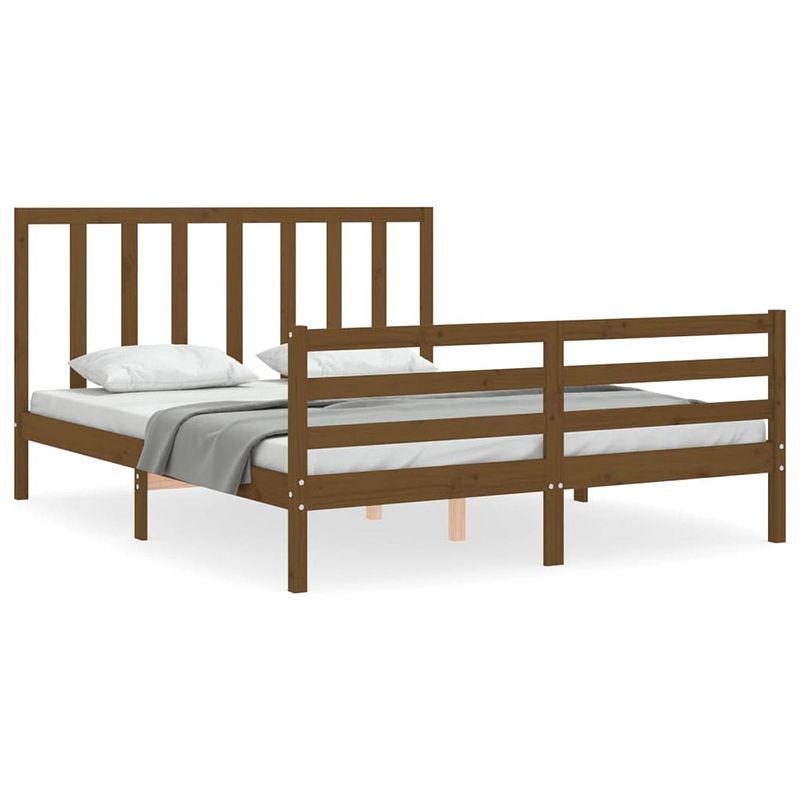 Foto van The living store bed the living store grenenhouten bed - bedframes - 205.5 x 165.5 x 100 cm - honingbruin