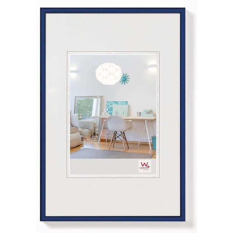 Foto van Walther design new lifestyle kunststof fotolijst 24x30cm blauw