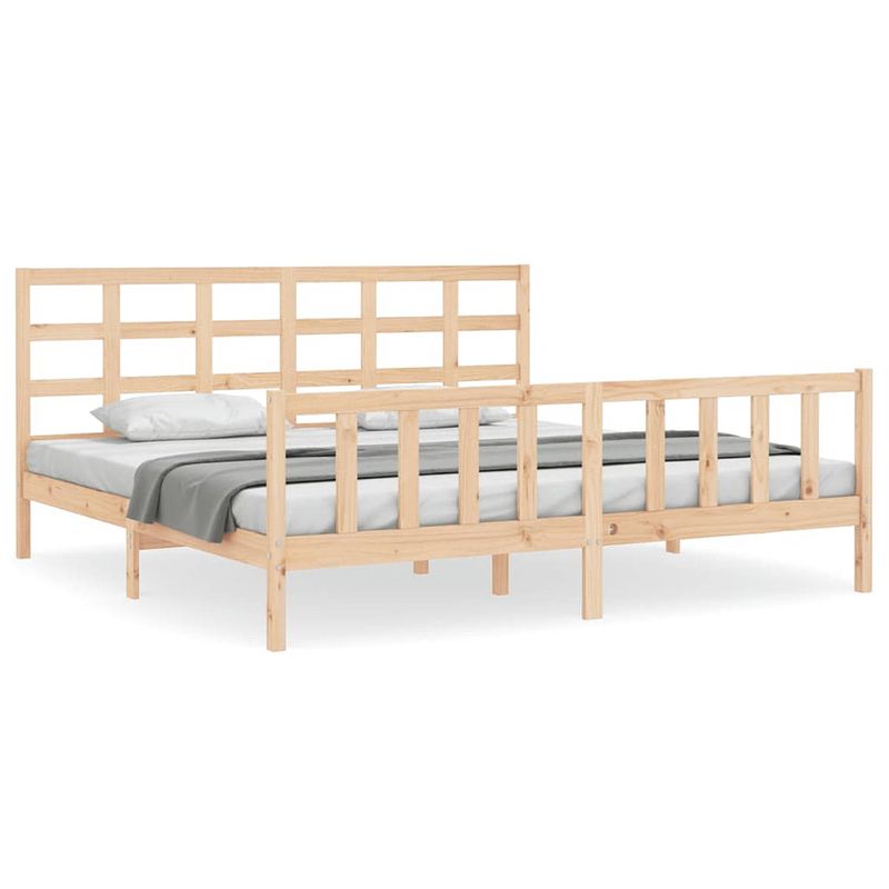 Foto van The living store houten bedframe - massief grenen - kingsize - 205.5 x 205.5 x 100 cm