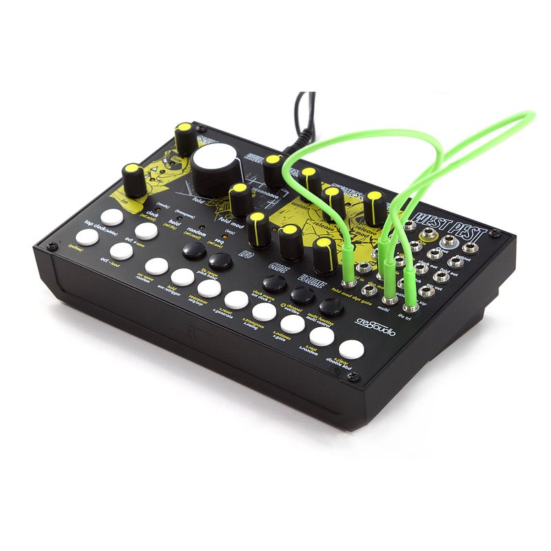 Foto van Cre8audio west pest synthesizer