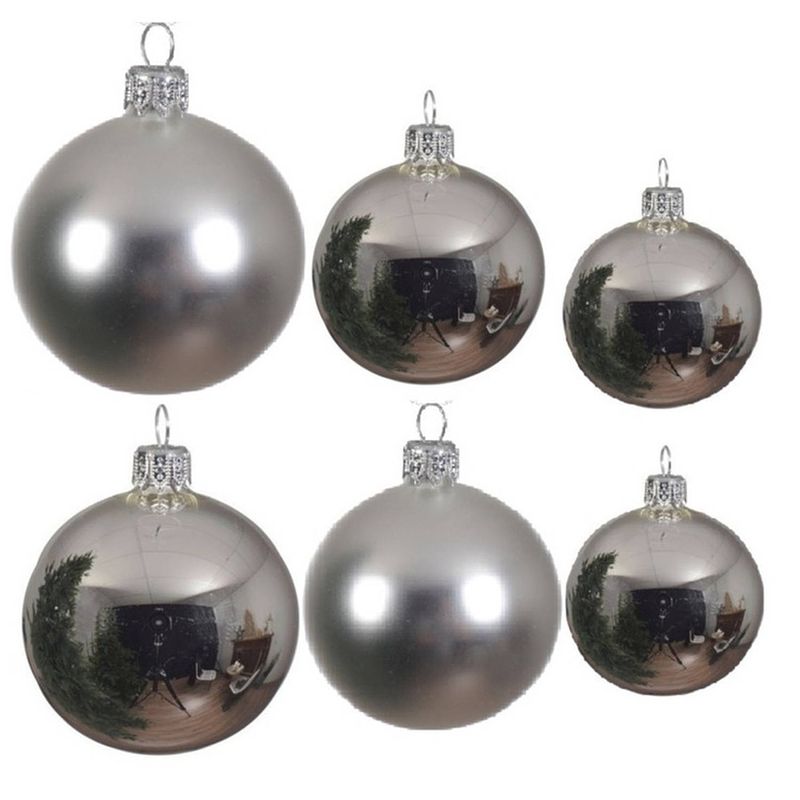 Foto van Glazen kerstballen pakket zilver glans/mat 16x stuks diverse maten - kerstbal