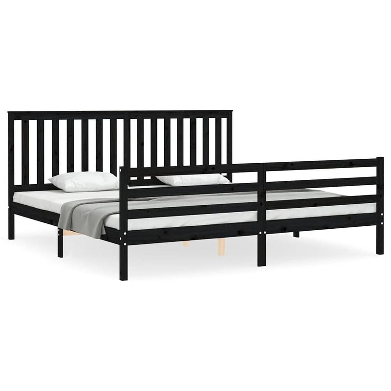 Foto van The living store bed the living store massief grenenhouten bedframe - 205.5 x 205.5 x 101 cm - zwart