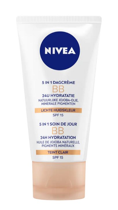 Foto van Nivea essentials bb cream light spf 20 dagcrème