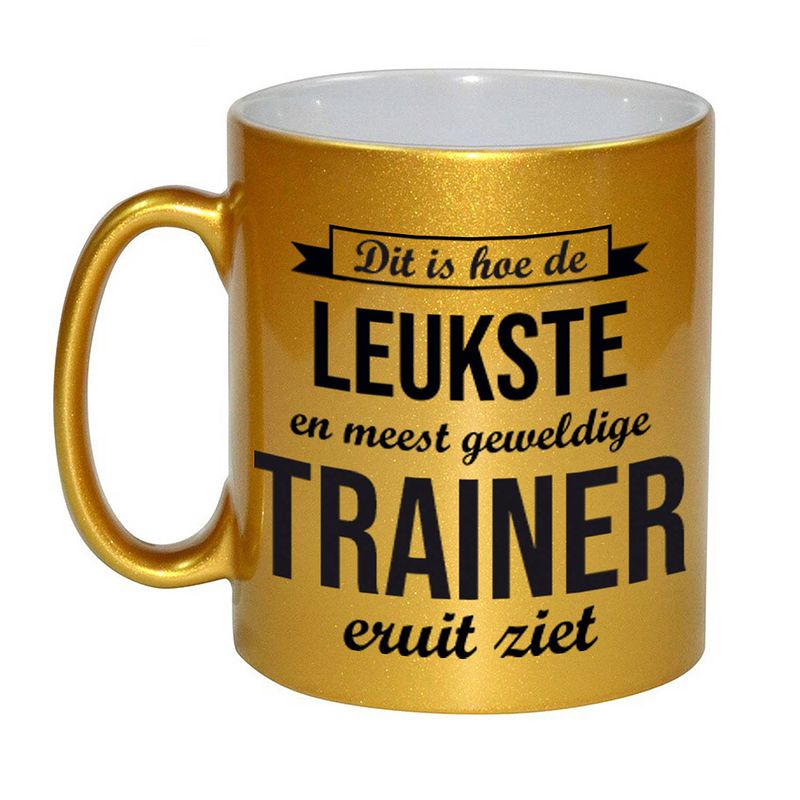 Foto van Gouden leukste en meest geweldige trainer cadeau koffiemok / theebeker 330 ml - feest mokken