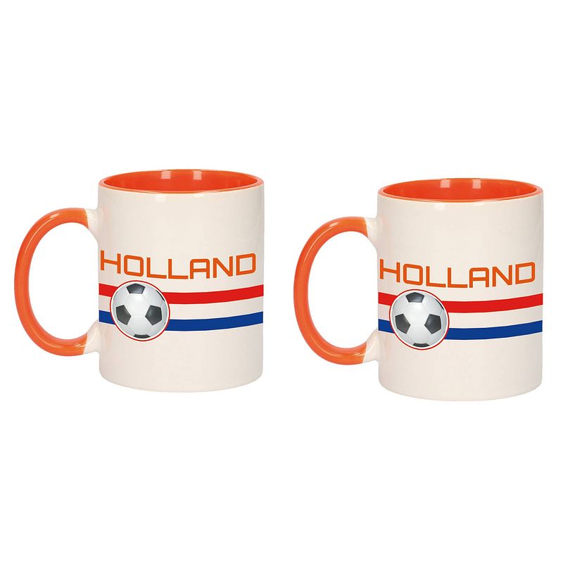 Foto van 2x stuks holland vlag met voetbal mok/ beker oranje wit 300 ml - feest mokken