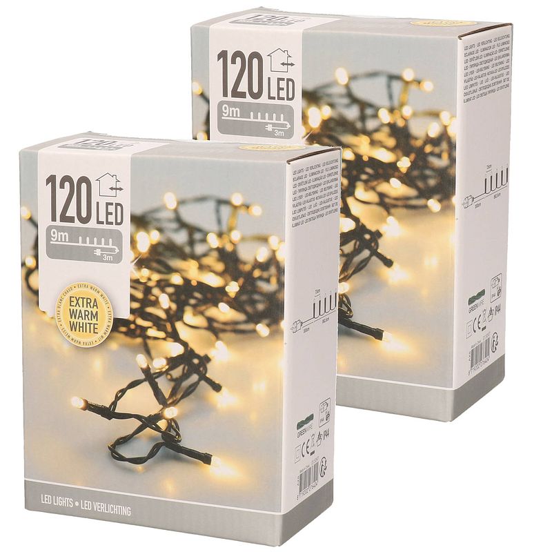 Foto van Set van 2x stuks kerstverlichting extra warm wit buiten 120 lampjes 900 cm - kerstverlichting kerstboom