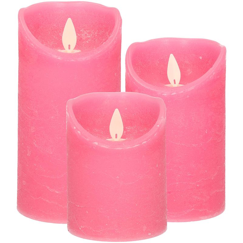 Foto van Anna collection led kaarsen - 3x stuks - fuchsia roze - 10, 12,5 en 15 cm - led kaarsen