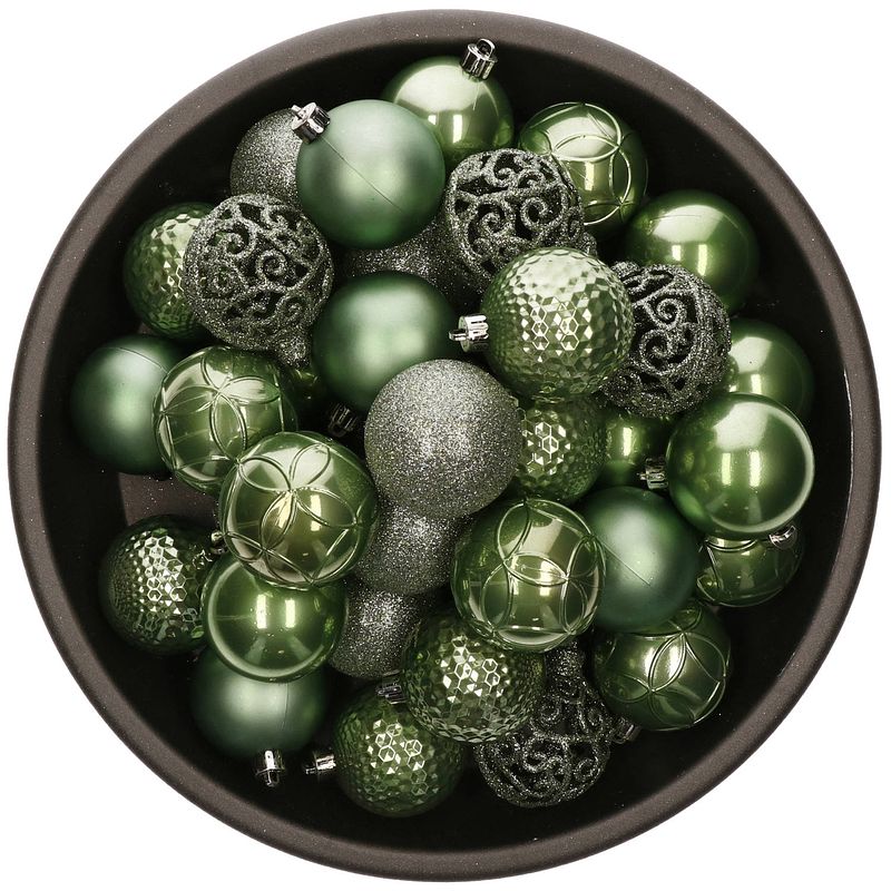 Foto van 37x stuks kunststof kerstballen salie groen 6 cm glans/mat/glitter mix - kerstbal